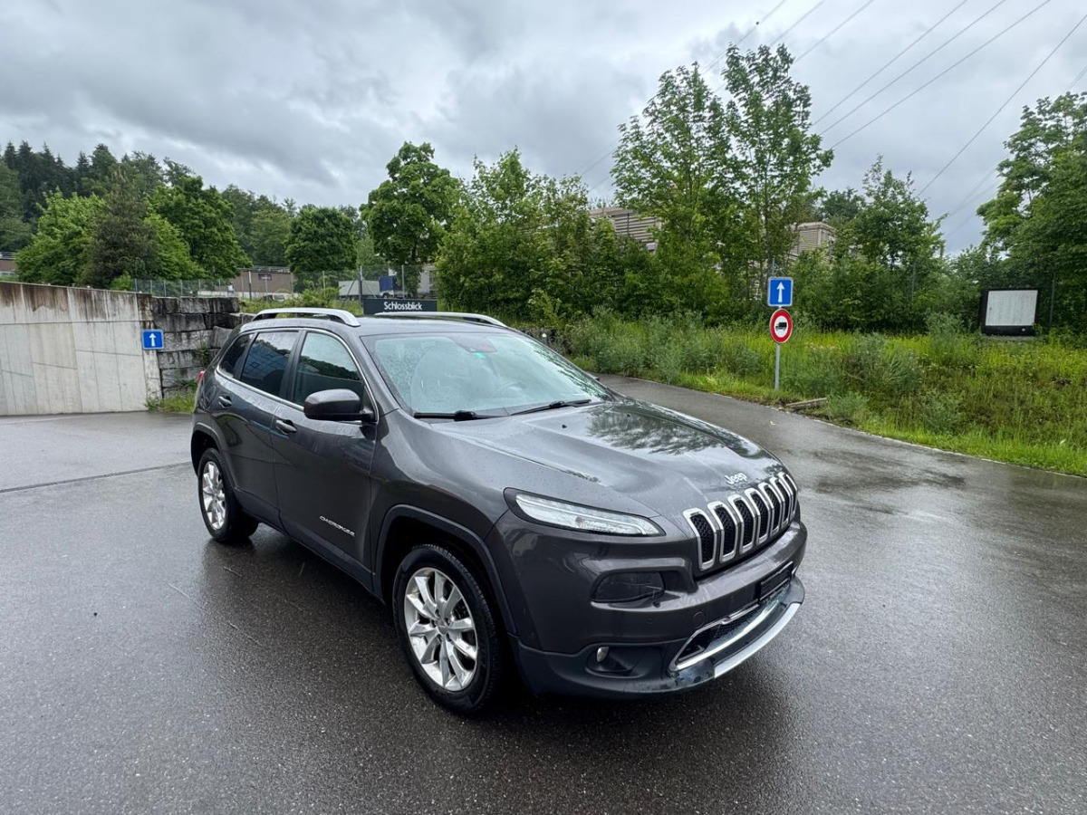 JEEP Cherokee 2.2 TD - SUV: photos 2 JEEP Cherokee 2.2 TD - SUV: photos 2