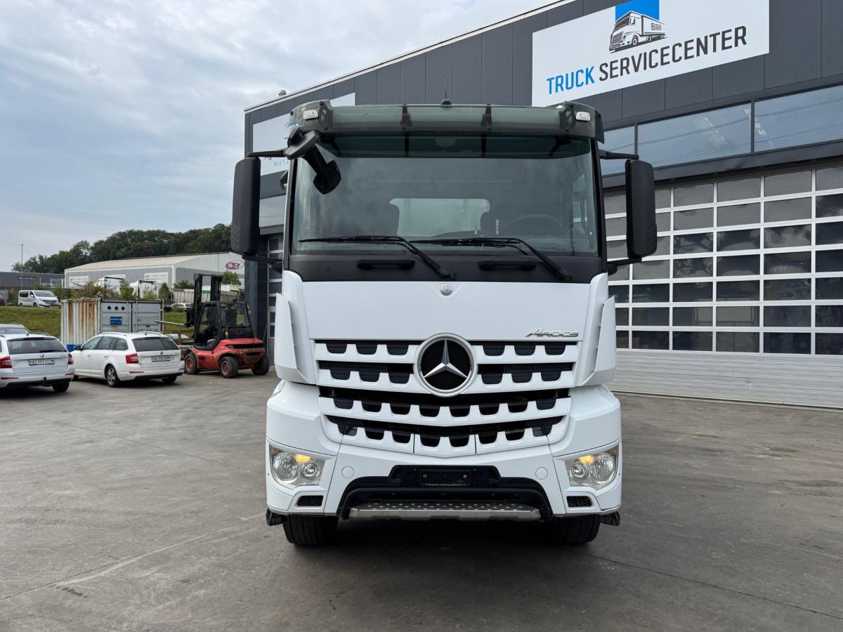 MERCEDES Arocs 3251 8x4 2 Seitenkipper Bormatik - Camion benne: photos 3 MERCEDES Arocs 3251 8x4 2 Seitenkipper Bormatik - Camion benne: photos 3