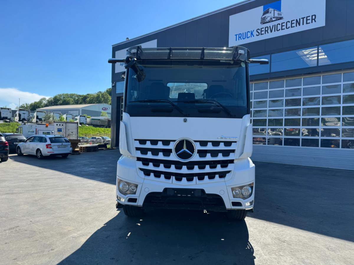 MERCEDES Arocs 3251 8x4 - Camion ampliroll: photos 2 MERCEDES Arocs 3251 8x4 - Camion ampliroll: photos 2