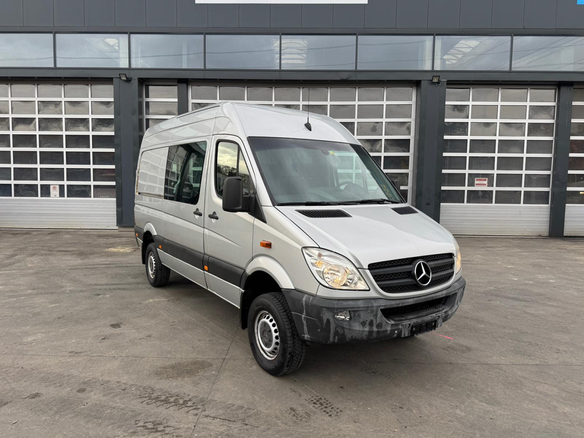MERCEDES Sprinter 316CDI 4x4 - Fourgon utilitaire: photos 2 MERCEDES Sprinter 316CDI 4x4 - Fourgon utilitaire: photos 2