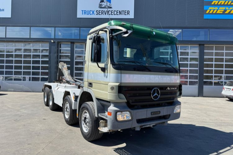 Mercedes-Benz Actros 3244 8x4 Hiab 26T AHK - Camion ampliroll: photos 2 Mercedes-Benz Actros 3244 8x4 Hiab 26T AHK - Camion ampliroll: photos 2