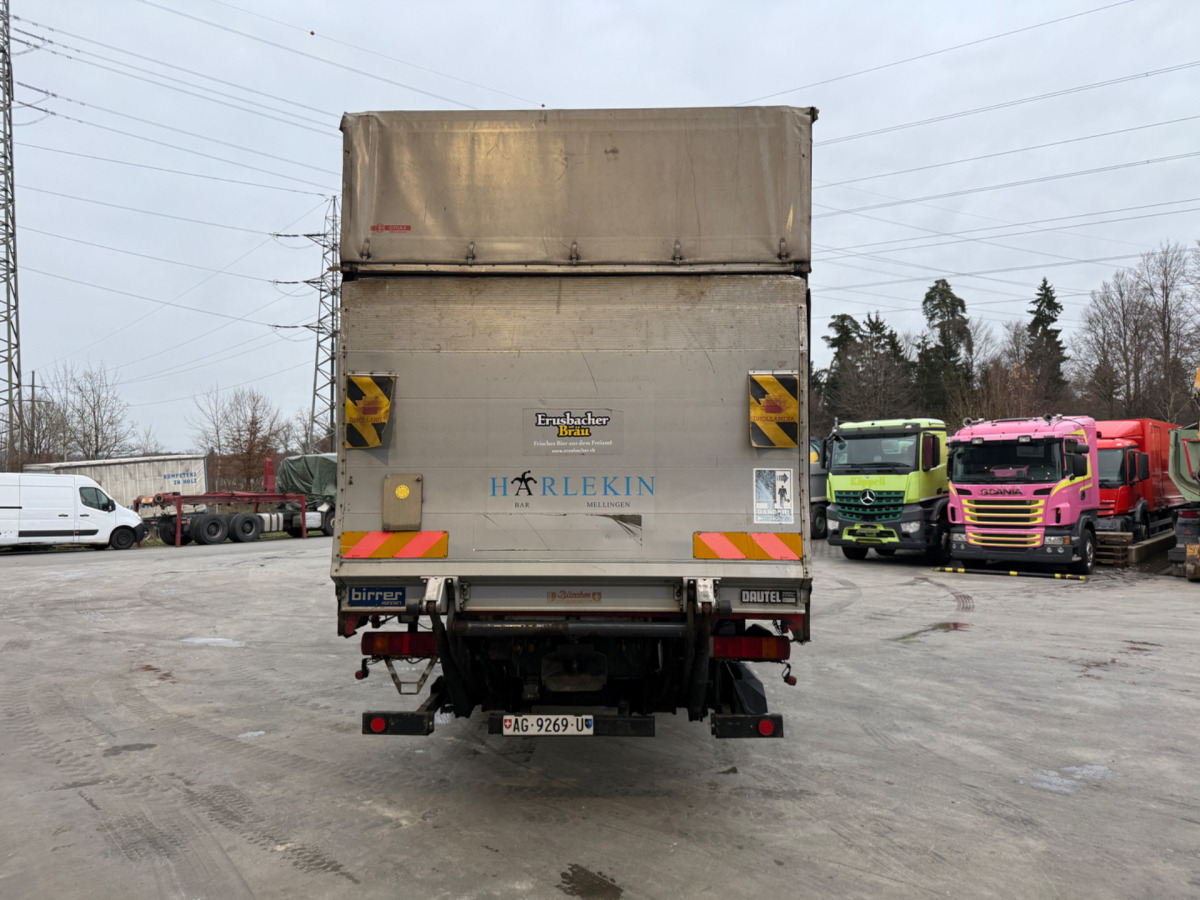 SCANIA 164 580 V8 4x2 - Camion à rideaux coulissants: photos 5 SCANIA 164 580 V8 4x2 - Camion à rideaux coulissants: photos 5