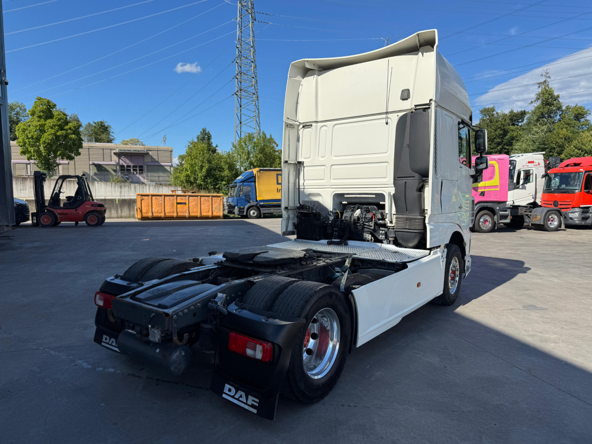 DAF XF460 4x2 - Tracteur routier: photos 5 DAF XF460 4x2 - Tracteur routier: photos 5