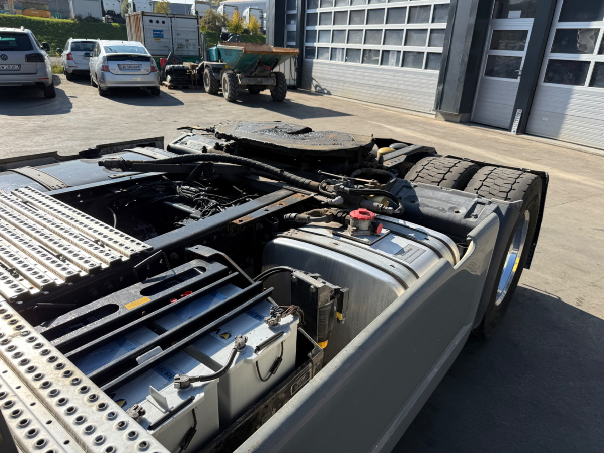 Tracteur routier MAN TGX 18.500 4x2 (Engine defect): photos 8 Tracteur routier MAN TGX 18.500 4x2 (Engine defect): photos 8