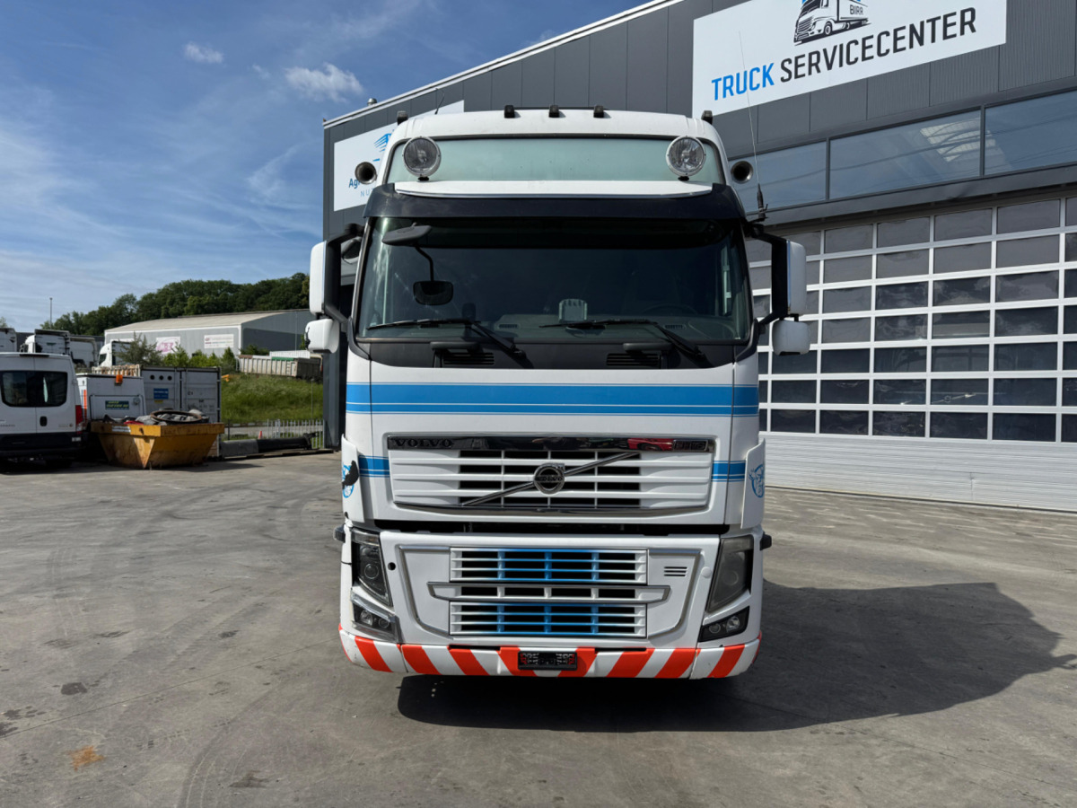 VOLVO FH16-750 6x2 - Tracteur routier: photos 2 VOLVO FH16-750 6x2 - Tracteur routier: photos 2