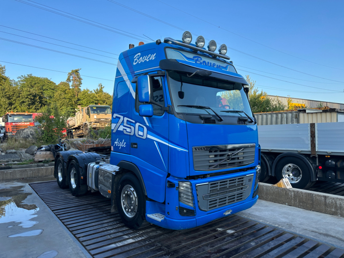 VOLVO FH16-750 6x4 - Tracteur routier: photos 2 VOLVO FH16-750 6x4 - Tracteur routier: photos 2