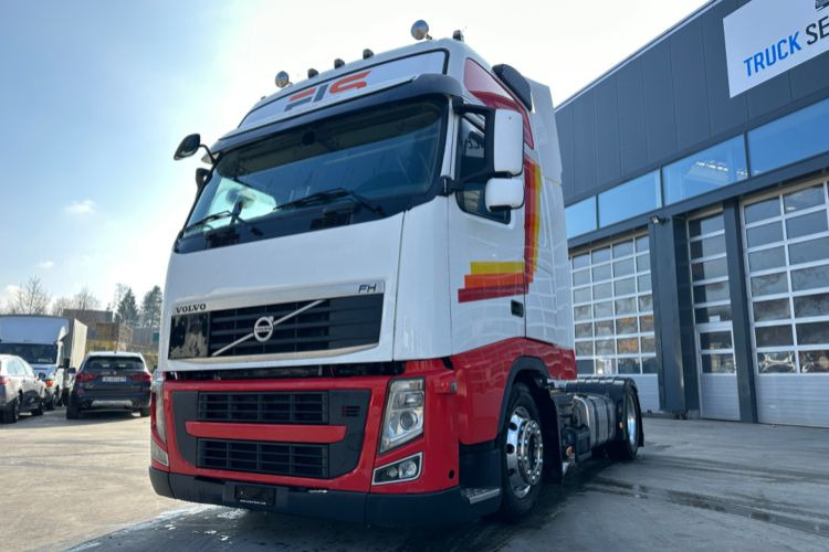 Volvo FH-420 4x2 Lowdeck - Tracteur routier: photos 1 Volvo FH-420 4x2 Lowdeck - Tracteur routier: photos 1