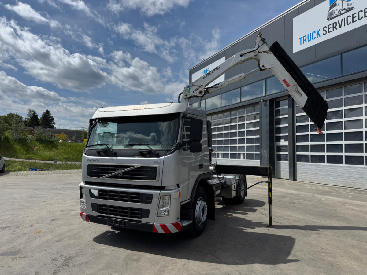 VOLVO FM-400 4x2 Bonfiglioli 15000-4 - Camion grue: photos 1 VOLVO FM-400 4x2 Bonfiglioli 15000-4 - Camion grue: photos 1