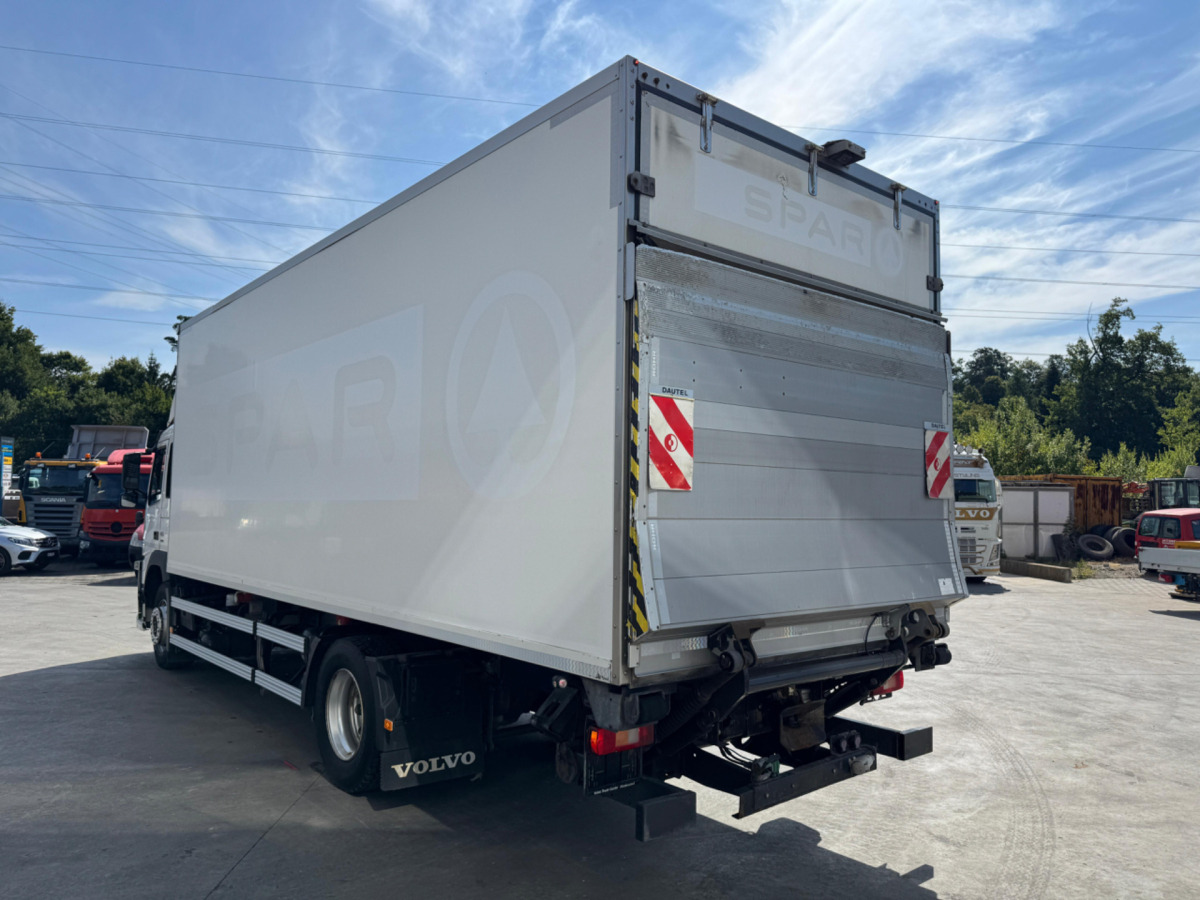 VOLVO FM-410 4x2 Carrier Supra 750 - Camion frigorifique: photos 5 VOLVO FM-410 4x2 Carrier Supra 750 - Camion frigorifique: photos 5