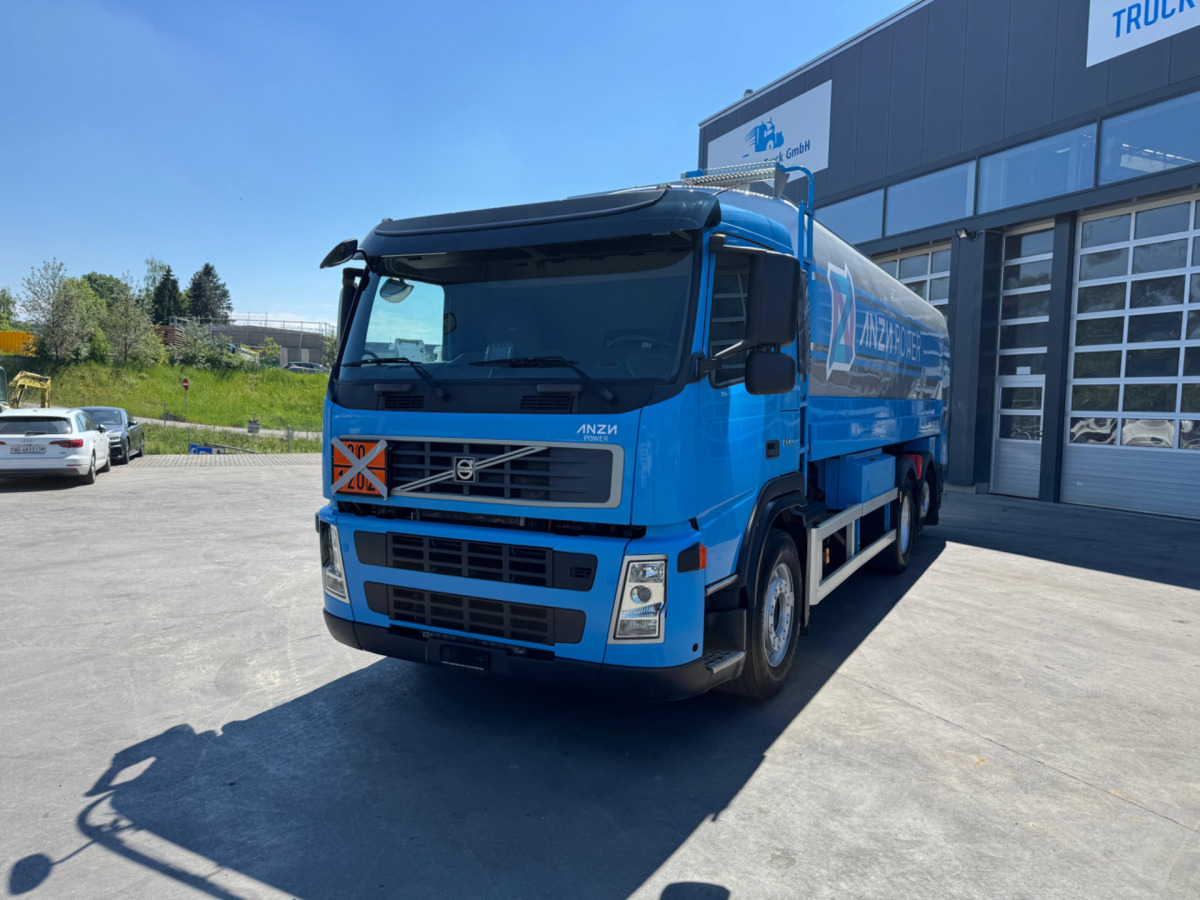 VOLVO FM-500 6x2 Tankwagen - Camion citerne: photos 1 VOLVO FM-500 6x2 Tankwagen - Camion citerne: photos 1