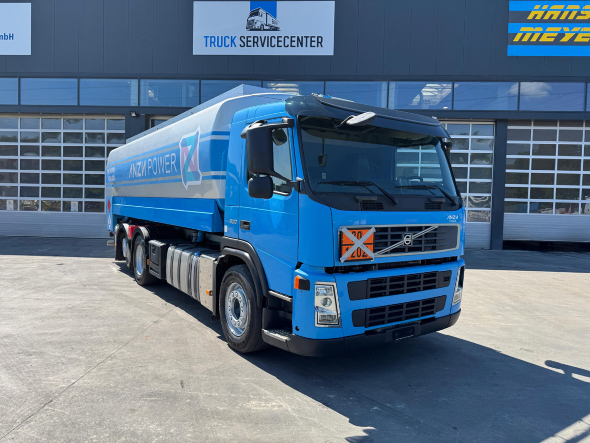 VOLVO FM-500 6x2 Tankwagen - Camion citerne: photos 2 VOLVO FM-500 6x2 Tankwagen - Camion citerne: photos 2