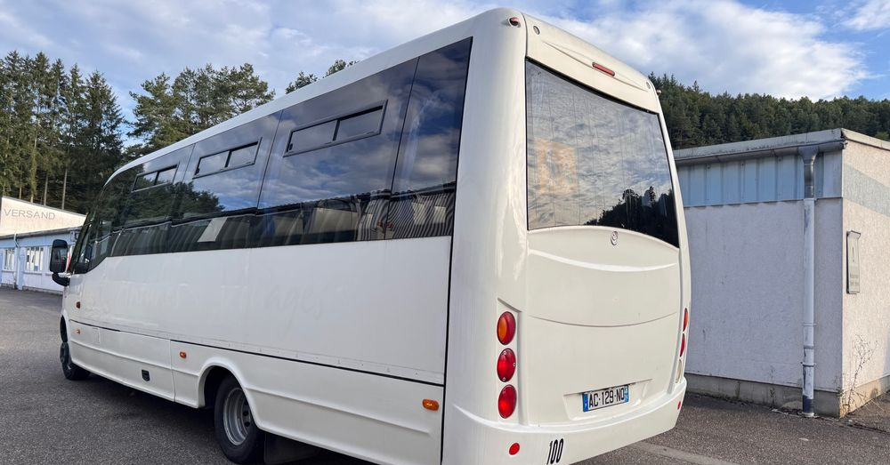 Iveco Wing /34 miejsca /mały przebieg /Cena:109000 zł netto - Minibus, Transport de personnes: photos 3 Iveco Wing /34 miejsca /mały przebieg /Cena:109000 zł netto - Minibus, Transport de personnes: photos 3