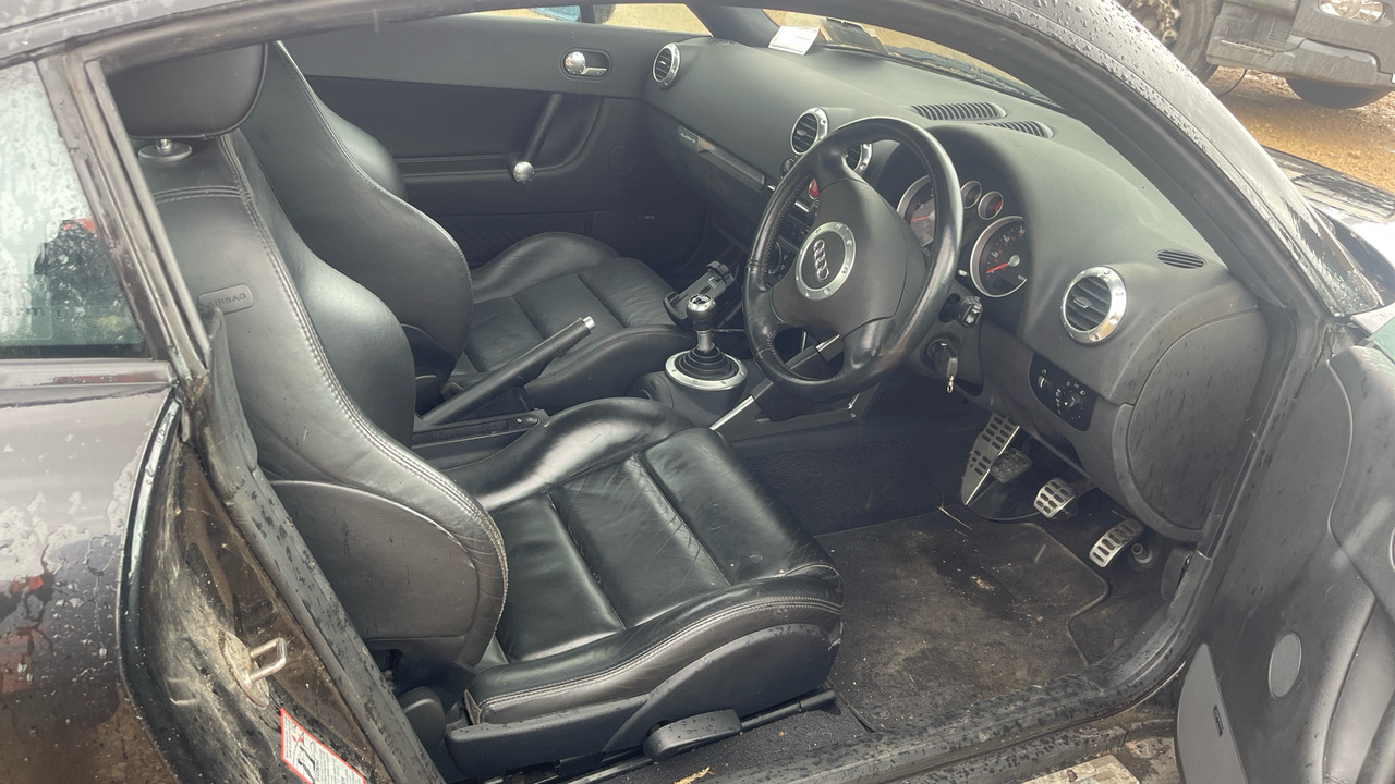 AUDI TT - Voiture: photos 5 AUDI TT - Voiture: photos 5