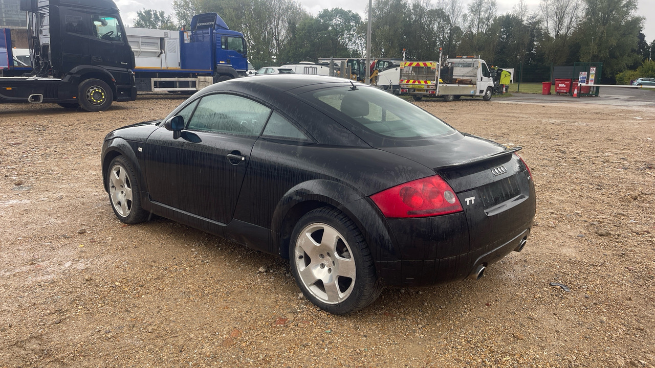 AUDI TT - Voiture: photos 3 AUDI TT - Voiture: photos 3