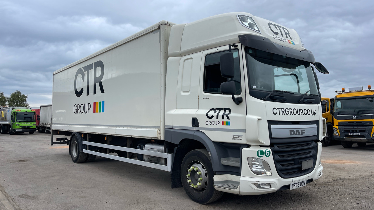 DAF CF 250 - Camion fourgon: photos 1 DAF CF 250 - Camion fourgon: photos 1