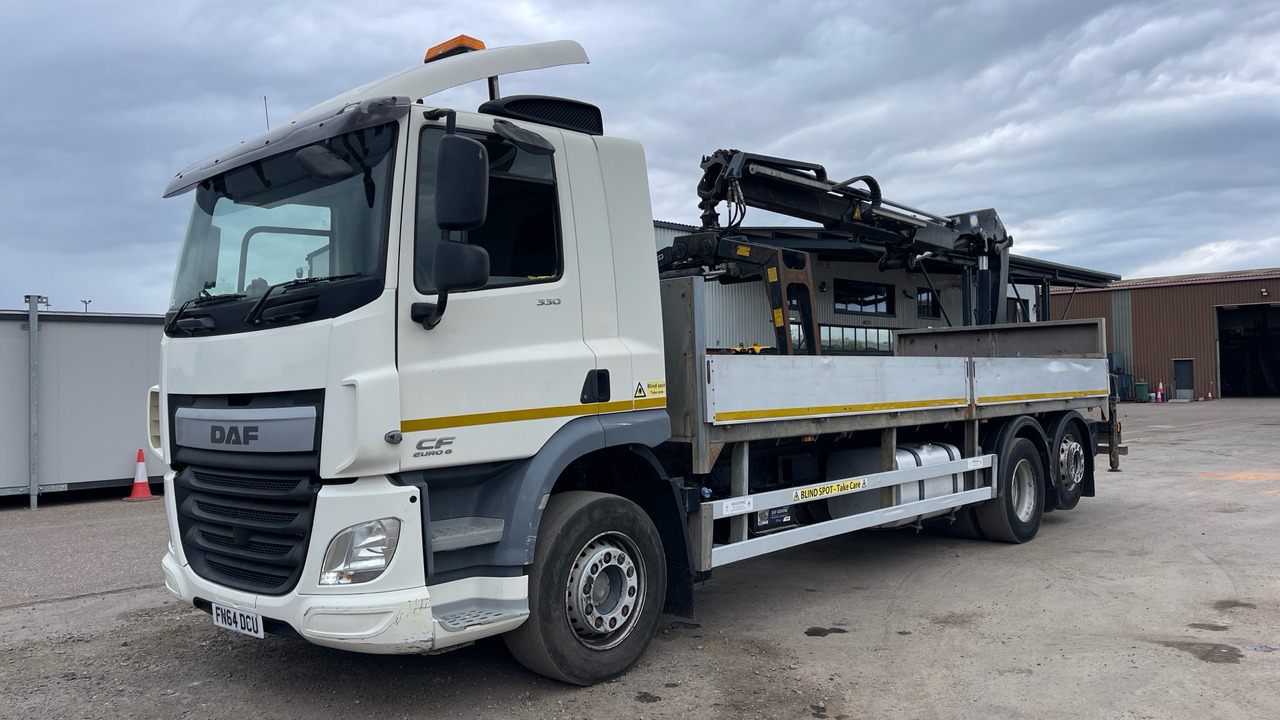 DAF CF 330 - Camion plateau, Camion grue: photos 2 DAF CF 330 - Camion plateau, Camion grue: photos 2