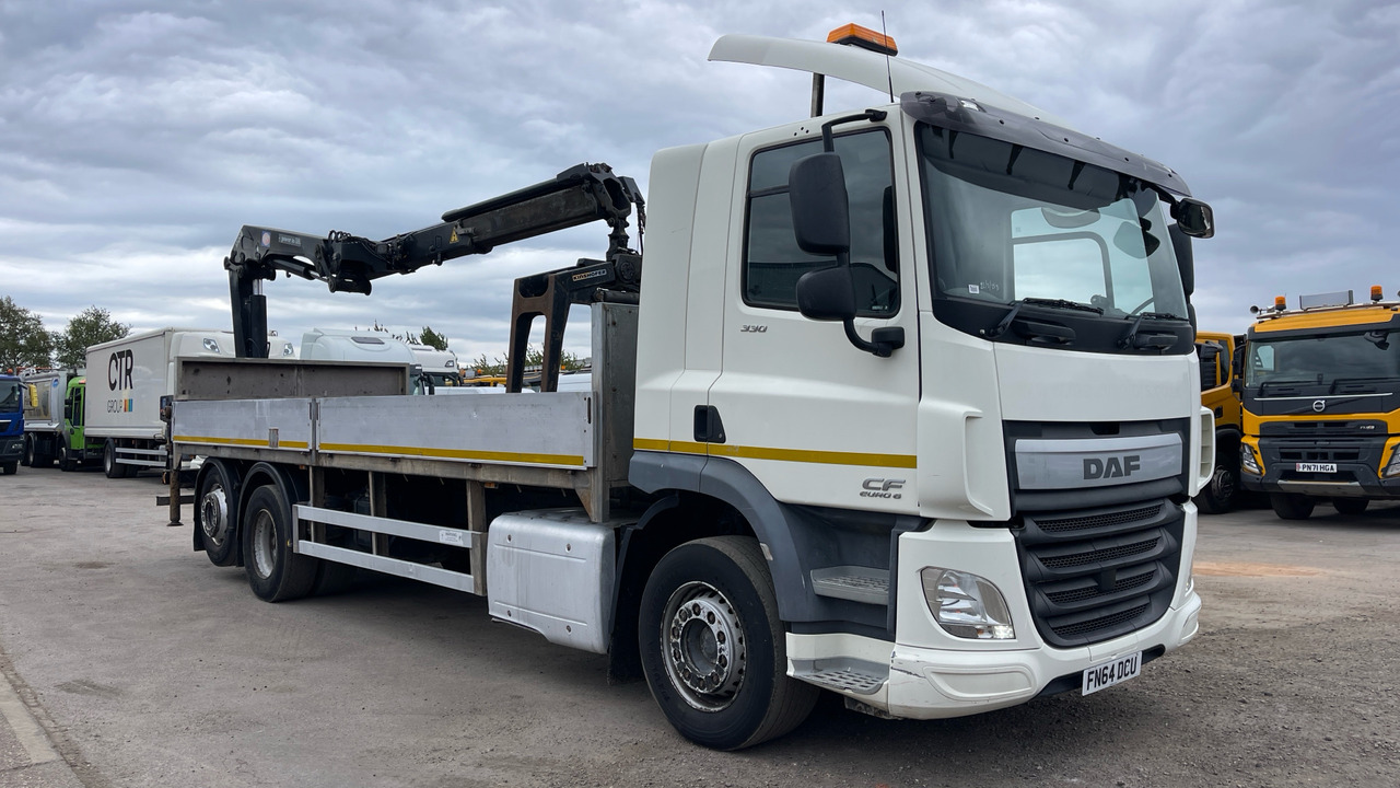 DAF CF 330 - Camion plateau, Camion grue: photos 1 DAF CF 330 - Camion plateau, Camion grue: photos 1