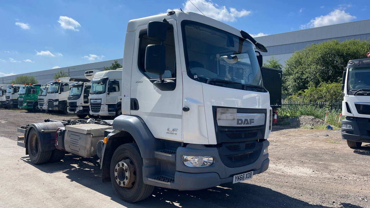 DAF LF 220 - Châssis cabine: photos 1 DAF LF 220 - Châssis cabine: photos 1