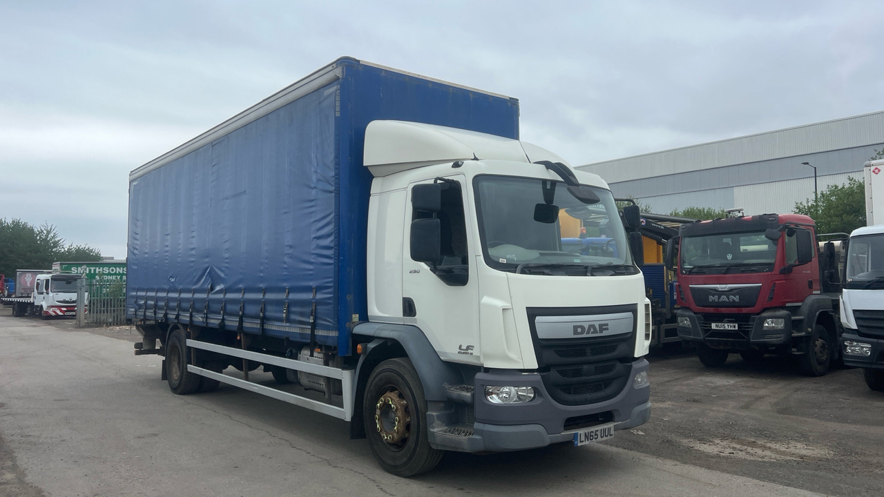 DAF LF 250 - Camion à rideaux coulissants: photos 1 DAF LF 250 - Camion à rideaux coulissants: photos 1