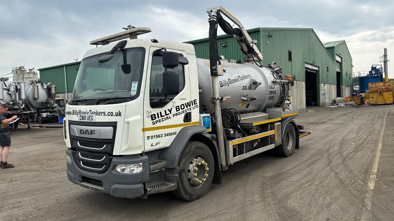 DAF LF 280 - Camion hydrocureur: photos 2 DAF LF 280 - Camion hydrocureur: photos 2