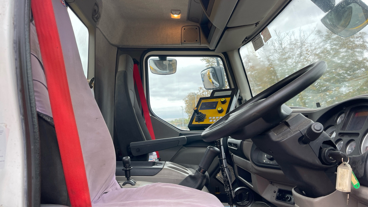 DAF LF 55.220 - Engin de déneigement: photos 5 DAF LF 55.220 - Engin de déneigement: photos 5