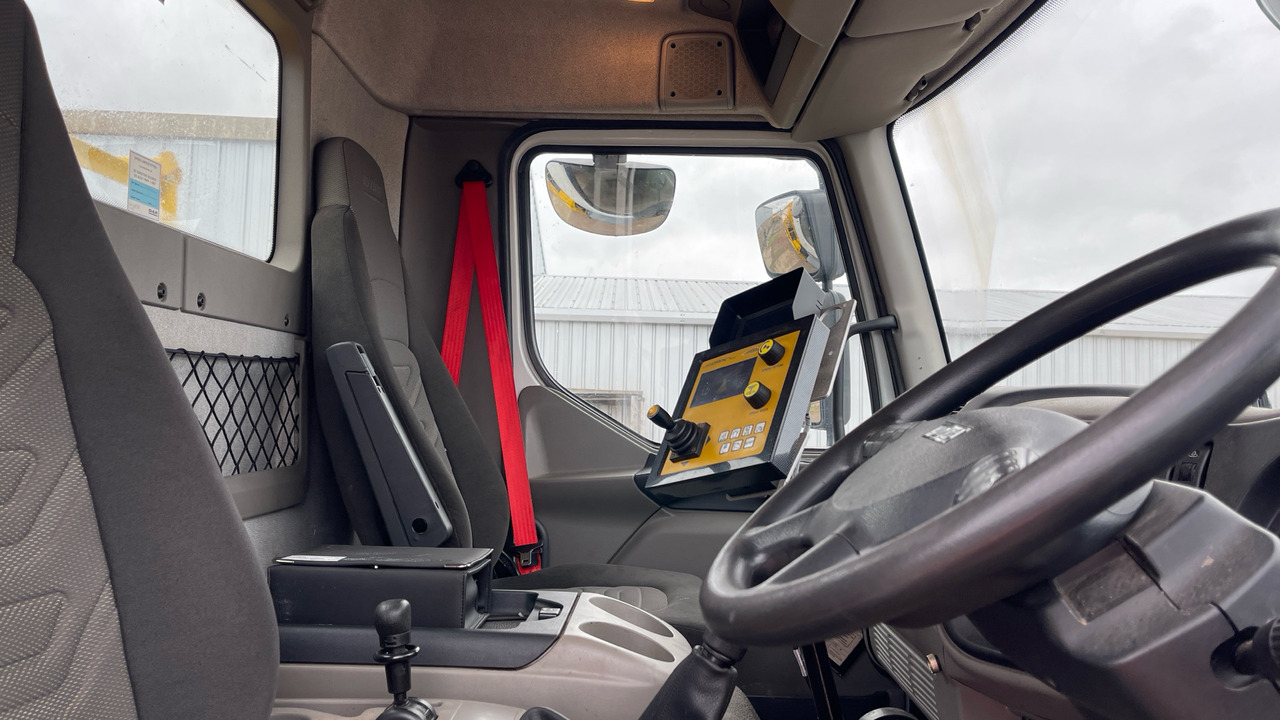 DAF LF 55.220 - Engin de déneigement: photos 5 DAF LF 55.220 - Engin de déneigement: photos 5