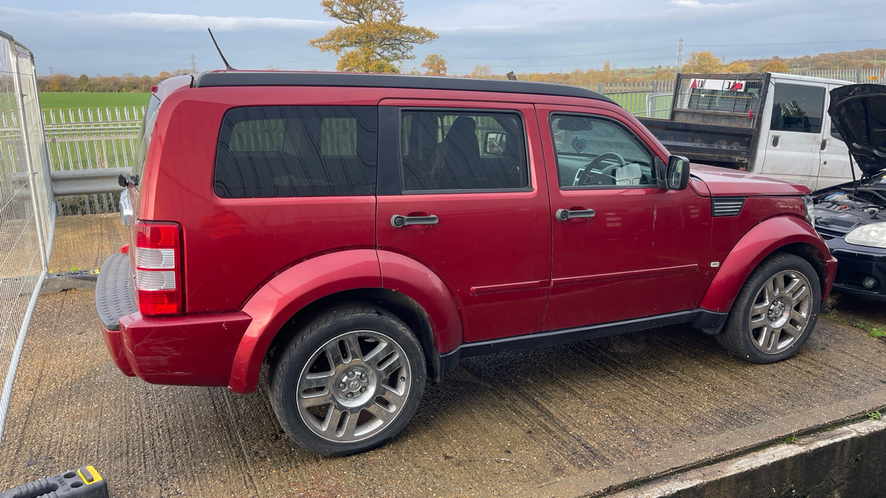 DODGE NITRO SXT - Voiture break: photos 5 DODGE NITRO SXT - Voiture break: photos 5