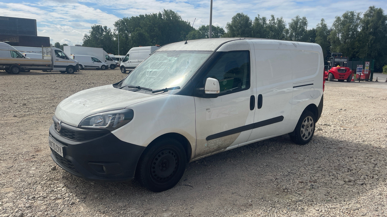 FIAT DOBLO 1.6 Multijet 16V 105PS - Fourgonnette: photos 2 FIAT DOBLO 1.6 Multijet 16V 105PS - Fourgonnette: photos 2