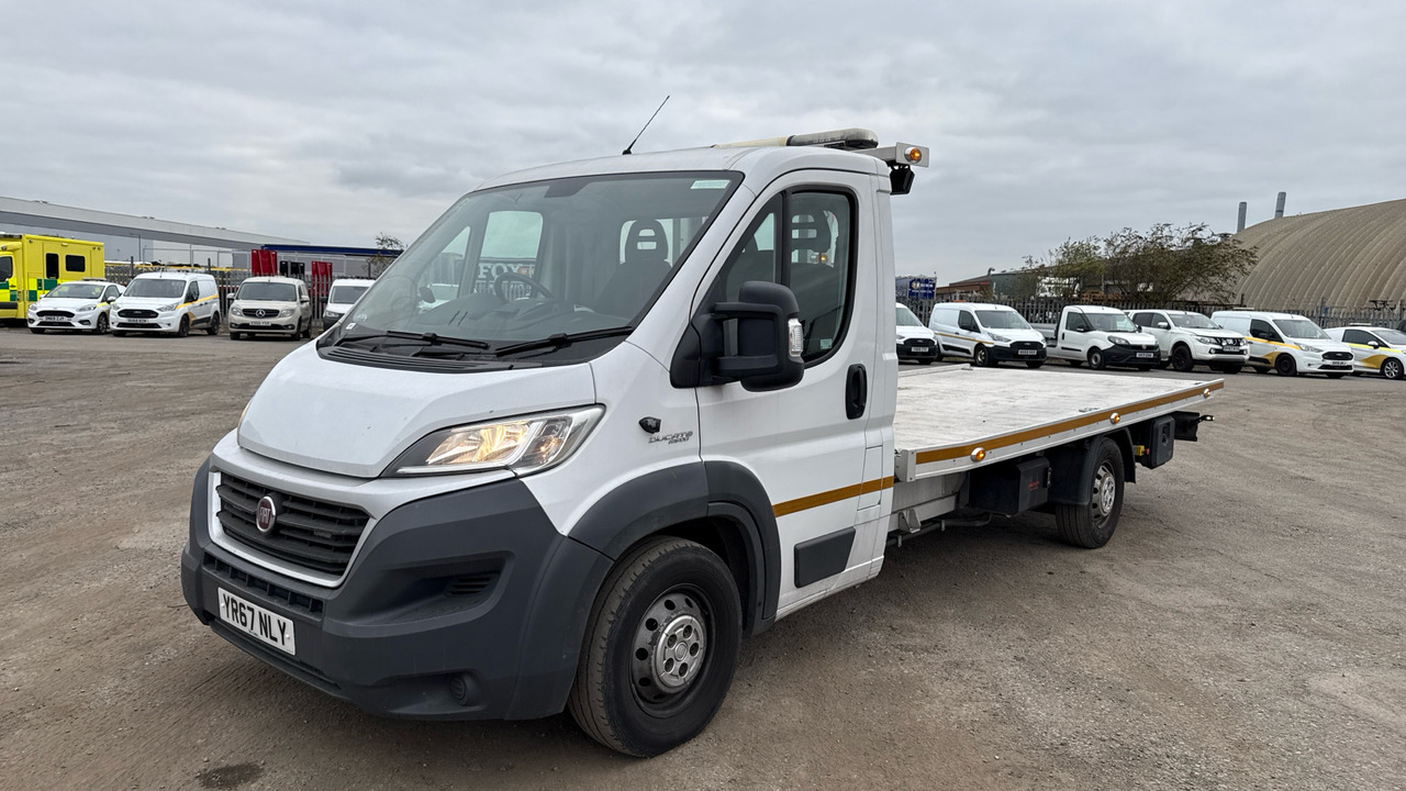 FIAT DUCATO 35 2.3 Multijet  30PS - Camion porte-voitures: photos 2 FIAT DUCATO 35 2.3 Multijet  30PS - Camion porte-voitures: photos 2