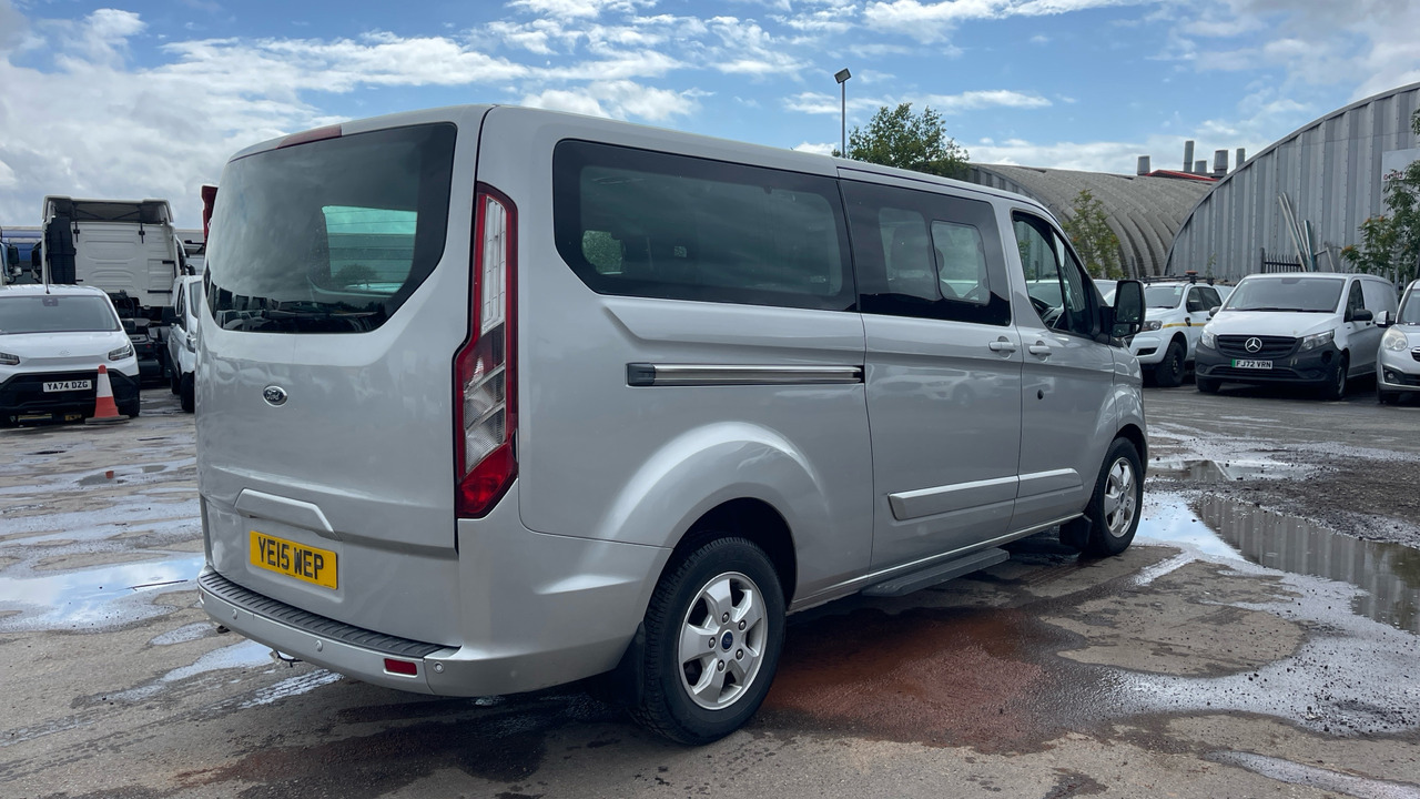 FORD TOURNEO CUSTOM 300 2.2 TDCi 125PS - Minibus, Transport de personnes: photos 4 FORD TOURNEO CUSTOM 300 2.2 TDCi 125PS - Minibus, Transport de personnes: photos 4