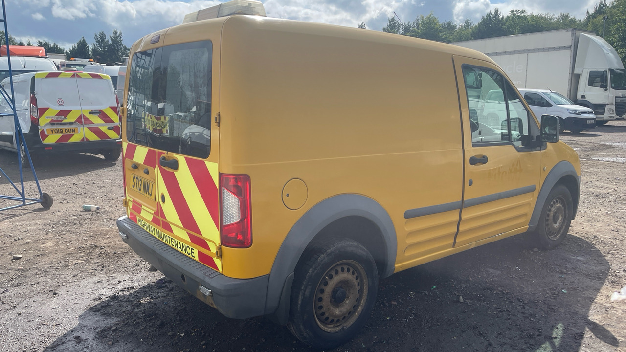 FORD TRANSIT CONNECT T200 1.8 TDCi 75ps - Fourgonnette: photos 4 FORD TRANSIT CONNECT T200 1.8 TDCi 75ps - Fourgonnette: photos 4