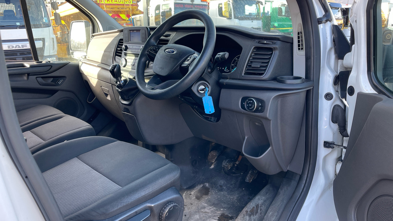 FORD TRANSIT CUSTOM 2.0 TDCi 130ps Low Roof Kombi Van - Utilitaire double cabine: photos 5 FORD TRANSIT CUSTOM 2.0 TDCi 130ps Low Roof Kombi Van - Utilitaire double cabine: photos 5