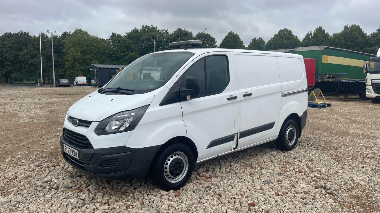 FORD TRANSIT CUSTOM 270 2.0 TDCI 105PS - Fourgonnette: photos 2 FORD TRANSIT CUSTOM 270 2.0 TDCI 105PS - Fourgonnette: photos 2