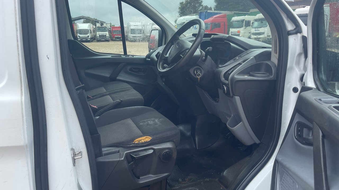 FORD TRANSIT CUSTOM 270 2.0 TDCI 105PS - Fourgonnette: photos 5 FORD TRANSIT CUSTOM 270 2.0 TDCI 105PS - Fourgonnette: photos 5