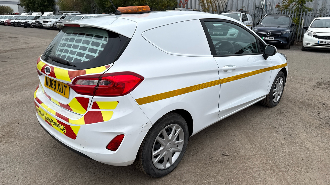 Ford Fiesta 1.5 TDCi - Voiture: photos 4 Ford Fiesta 1.5 TDCi - Voiture: photos 4