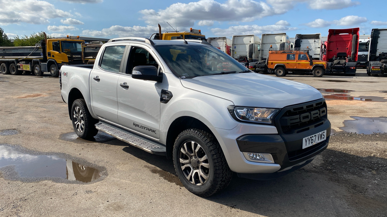 Ford Ranger Wildtrak 3.2 TDCi 200 - Pick-up, Utilitaire double cabine: photos 1 Ford Ranger Wildtrak 3.2 TDCi 200 - Pick-up, Utilitaire double cabine: photos 1