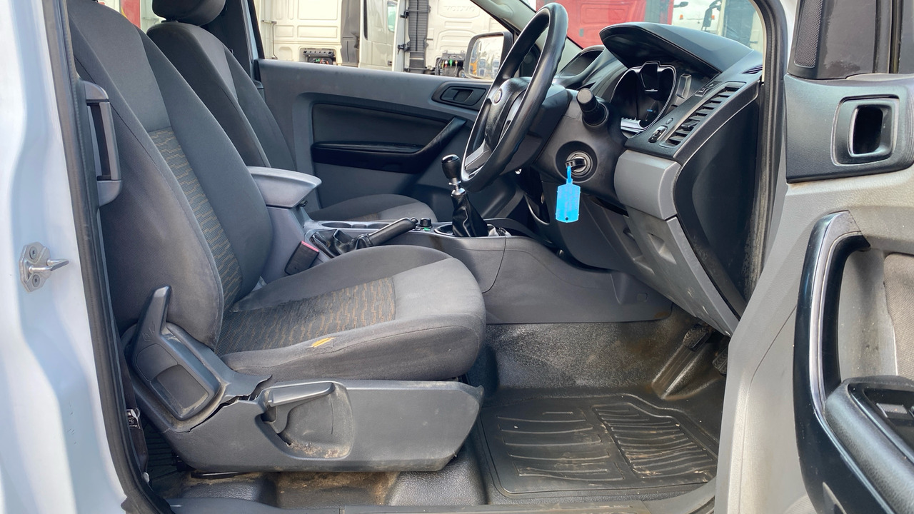Ford Ranger XL 2.2 TDCi 150PS - Pick-up: photos 5 Ford Ranger XL 2.2 TDCi 150PS - Pick-up: photos 5