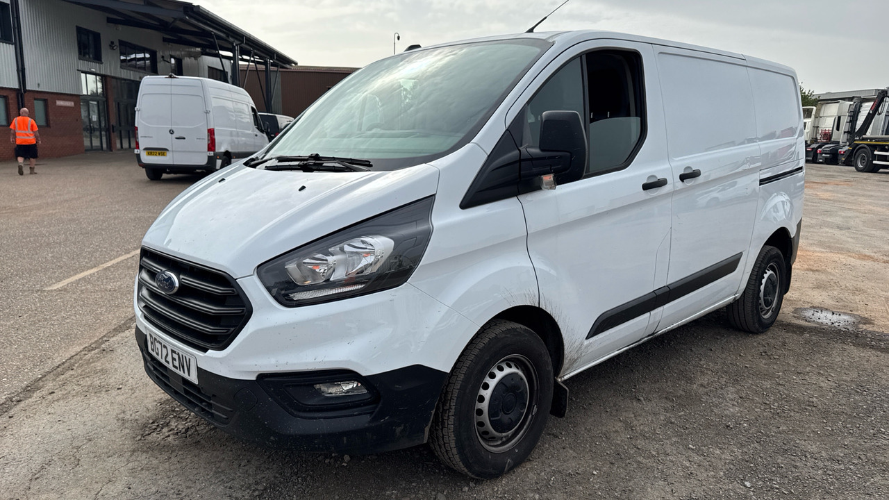 Ford Transit Custom 300 2.0 ECOBLUE 105PS - Fourgonnette: photos 2 Ford Transit Custom 300 2.0 ECOBLUE 105PS - Fourgonnette: photos 2