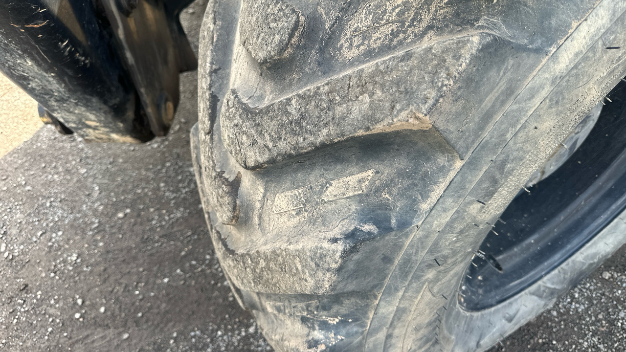 Chariot télescopique HAULOTTE HTL 4014: photos 15 Chariot télescopique HAULOTTE HTL 4014: photos 15