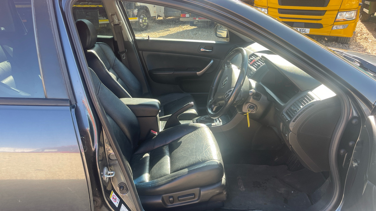 HONDA ACCORD 2.4 I-VTEC - Voiture break: photos 5 HONDA ACCORD 2.4 I-VTEC - Voiture break: photos 5