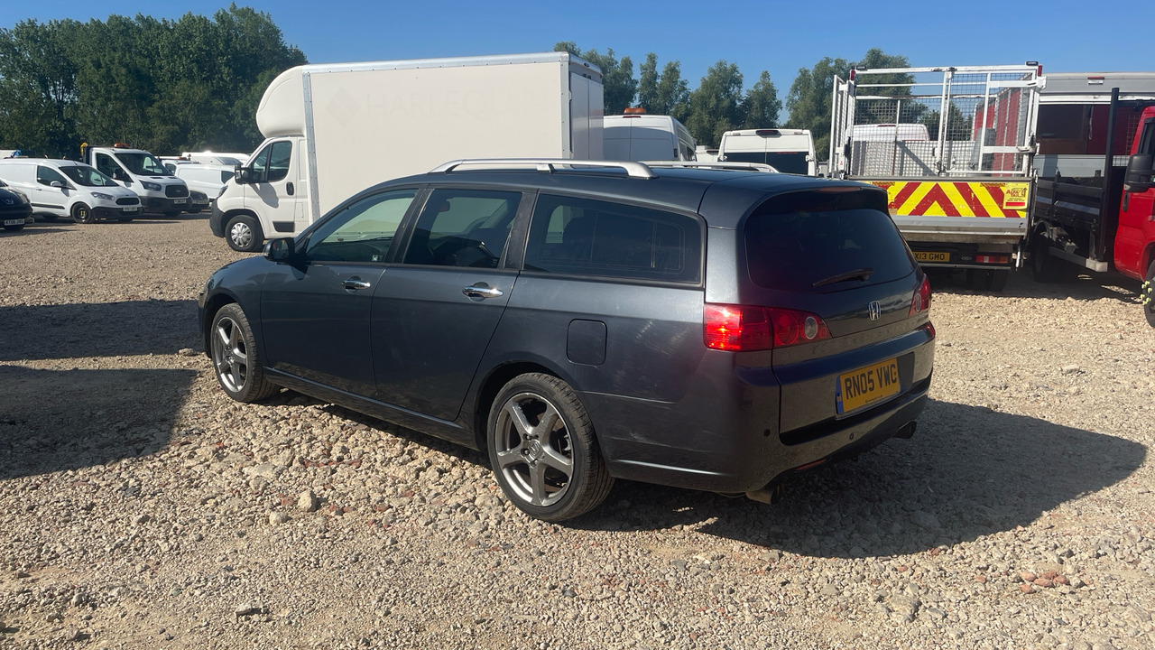HONDA ACCORD 2.4 I-VTEC - Voiture break: photos 3 HONDA ACCORD 2.4 I-VTEC - Voiture break: photos 3