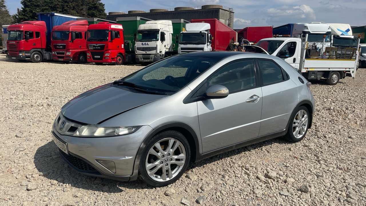 HONDA CIVIC 2.2 I-CTDI - Voiture à hayon: photos 2 HONDA CIVIC 2.2 I-CTDI - Voiture à hayon: photos 2
