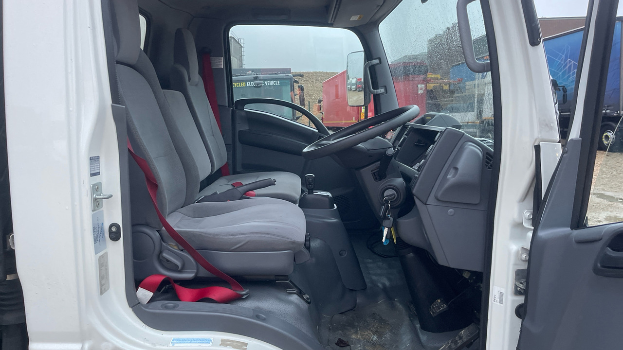 ISUZU N75 150 - Camion frigorifique: photos 5 ISUZU N75 150 - Camion frigorifique: photos 5