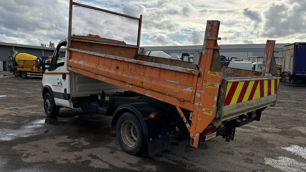 IVECO DAILY  60-180 - Camion benne: photos 3 IVECO DAILY  60-180 - Camion benne: photos 3