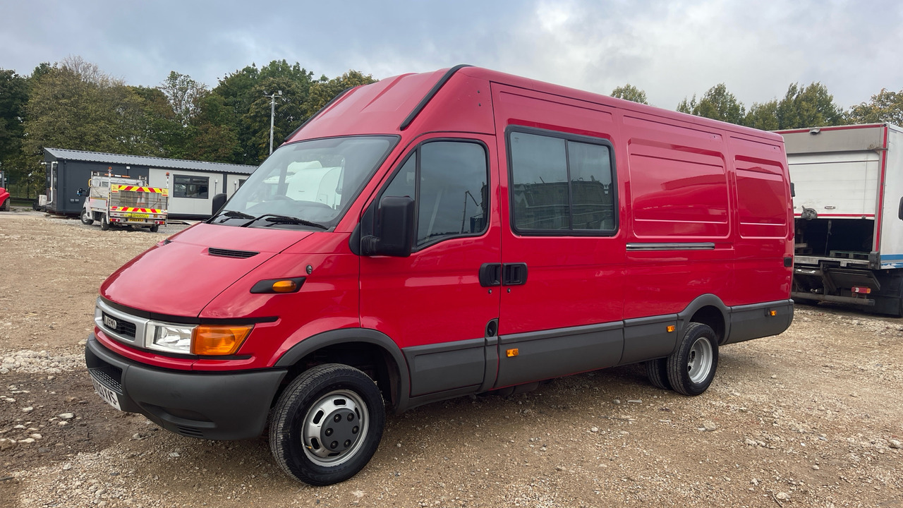 IVECO DAILY S2000 - Fourgon utilitaire: photos 2 IVECO DAILY S2000 - Fourgon utilitaire: photos 2