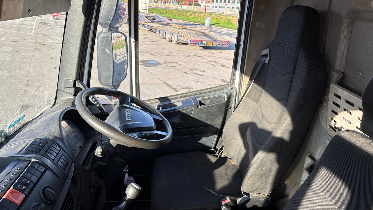 Camion plateau, Camion grue IVECO EUROCARGO  120-190: photos 18