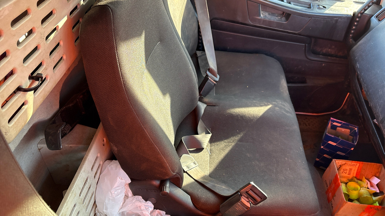 Camion plateau, Camion grue IVECO EUROCARGO  120-190: photos 8