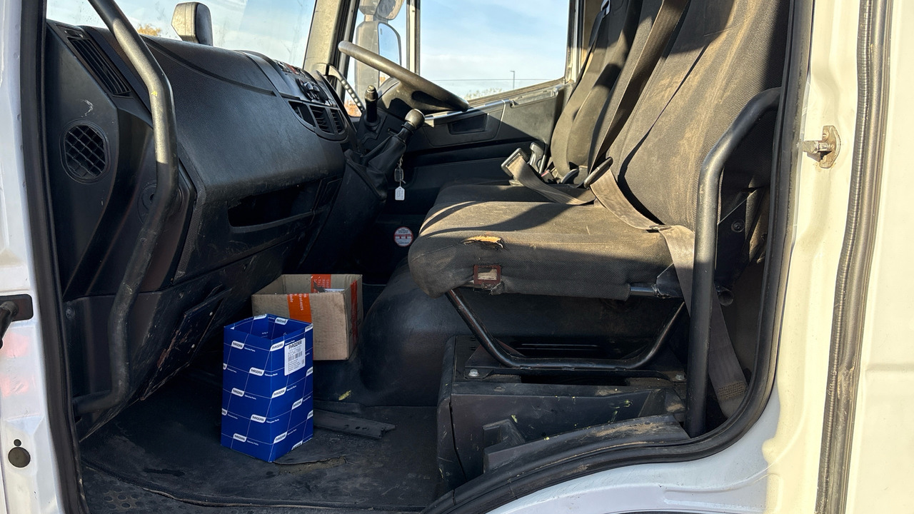 Camion plateau, Camion grue IVECO EUROCARGO  120-190: photos 17