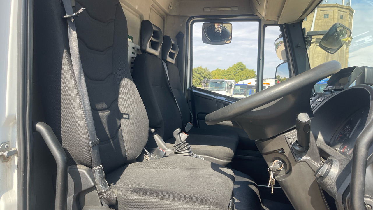 IVECO EUROCARGO 75E - Camion frigorifique: photos 5 IVECO EUROCARGO 75E - Camion frigorifique: photos 5