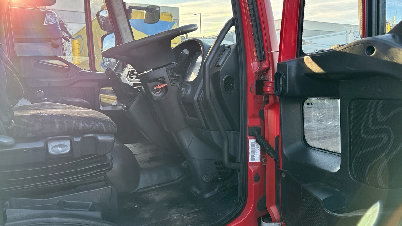 IVECO EUROCARGO 75E16 - Camion fourgon: photos 5 IVECO EUROCARGO 75E16 - Camion fourgon: photos 5